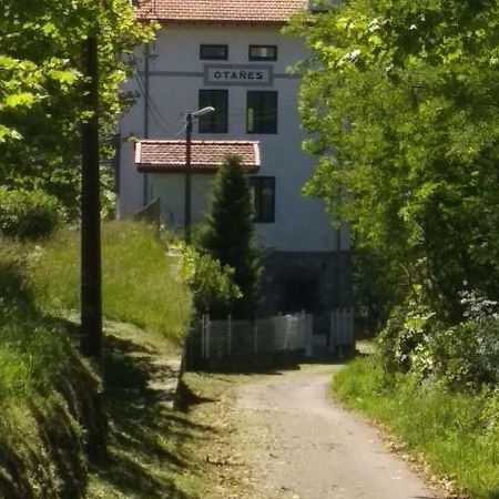 Castro Urdiales - La Vieja Estacion - Cerca De Bilbao Pension Buitenkant foto