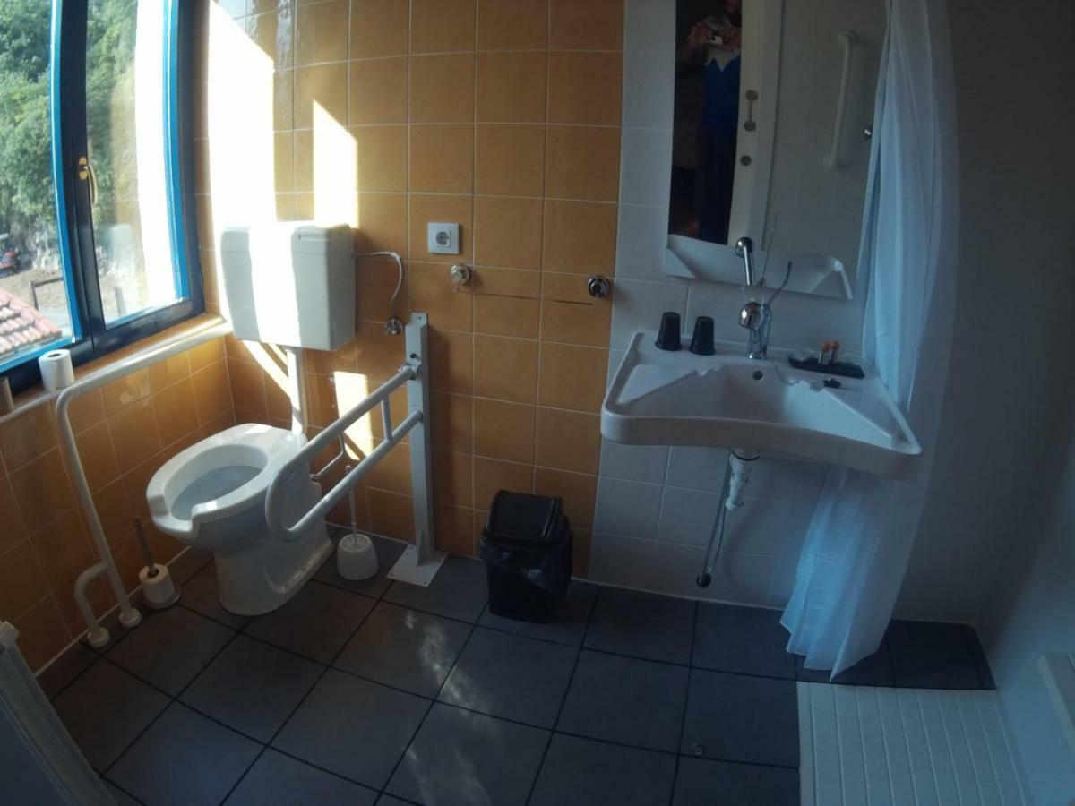 Castro Urdiales - La Vieja Estacion - Cerca De Bilbao Pension Buitenkant foto
